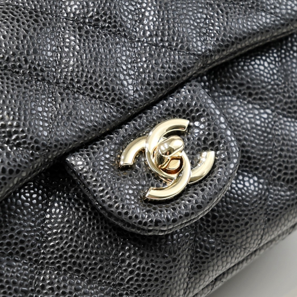 シャネルバッグ素材ディテール